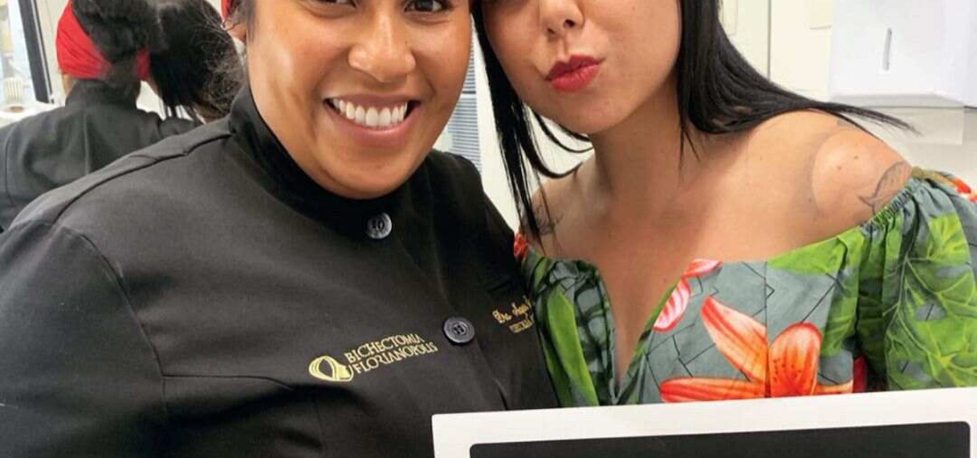 Dra. Mayara Lima com paciente de Bichectomia em Florianópolis SC